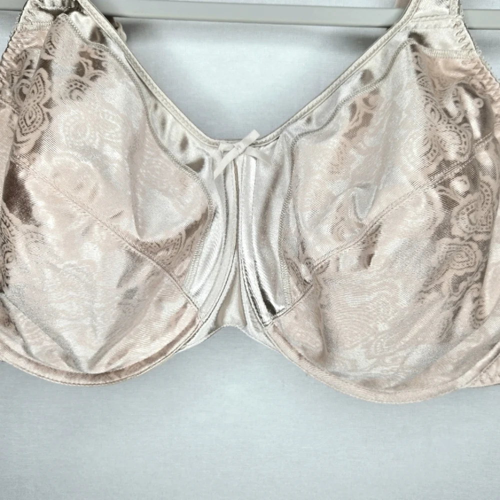 Bali Underwire Minimizer Bra. 42 DD, Nude